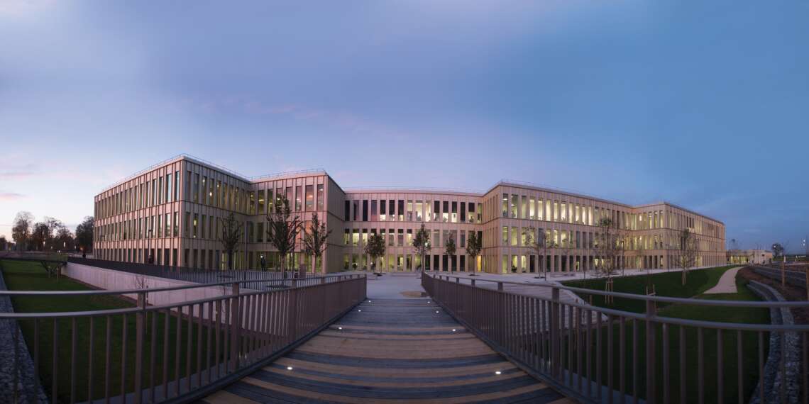 Evolution frais de scolarité HEC Paris