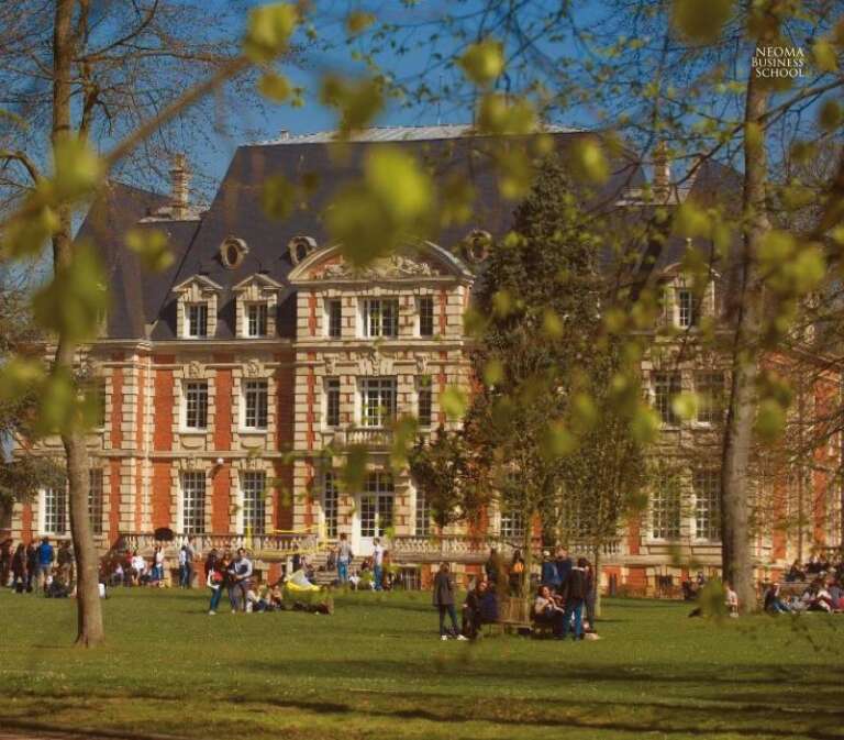 Neoma : tous les classements du Programme Grande Ecole
